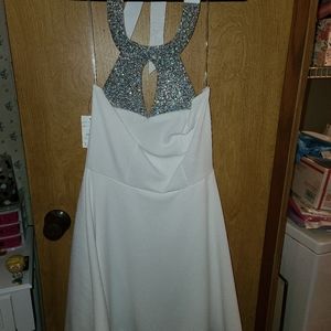 White twirl dress